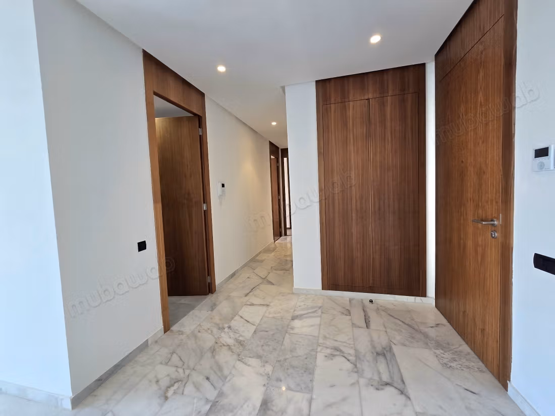 Apartment for rent in Casablanca Finance City. 2 comfortable bedrooms. Satellite dish, secure residence