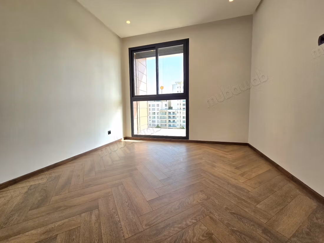 Apartment for rent in Casablanca Finance City. 2 comfortable bedrooms. Satellite dish, secure residence