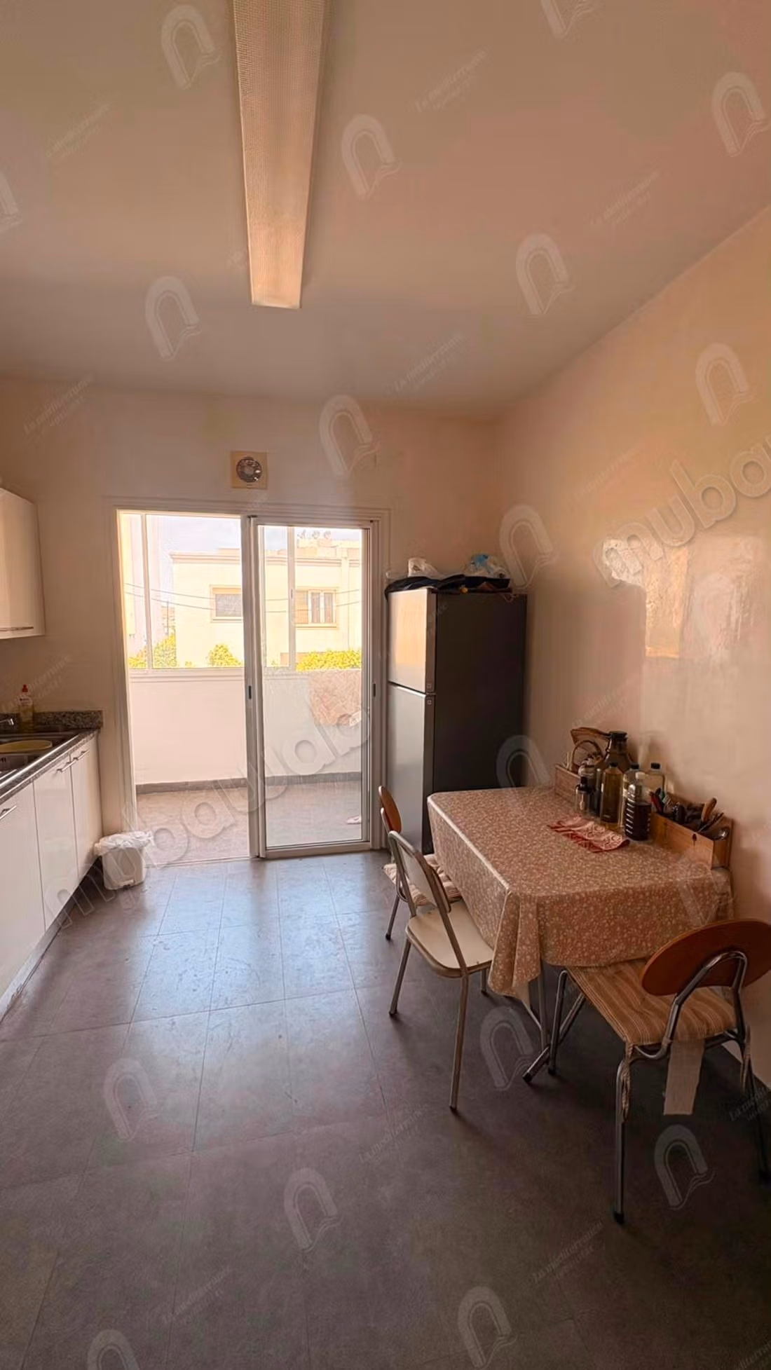 A louer un appartement s2 à jardin d'el menzah 2