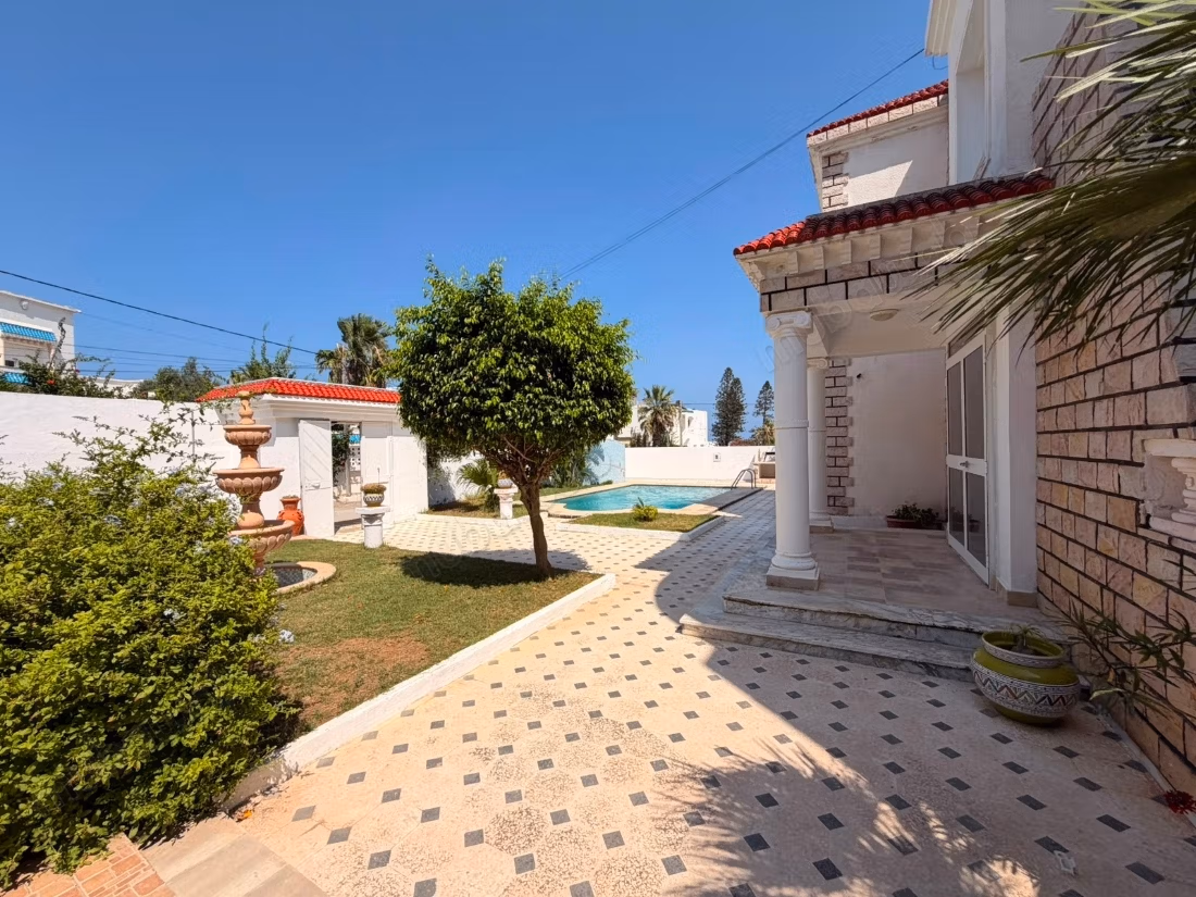 Villa S4 avec studio S2 a vendre a el fatha