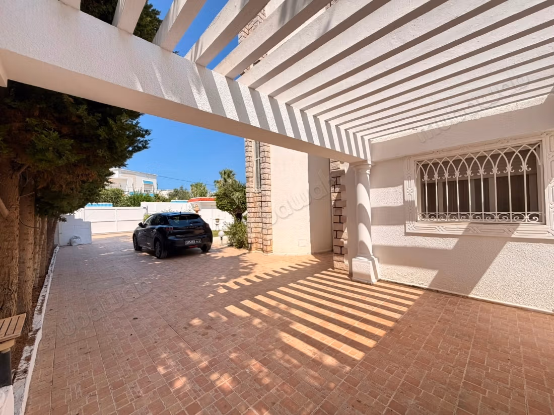 Villa S4 avec studio S2 a vendre a el fatha