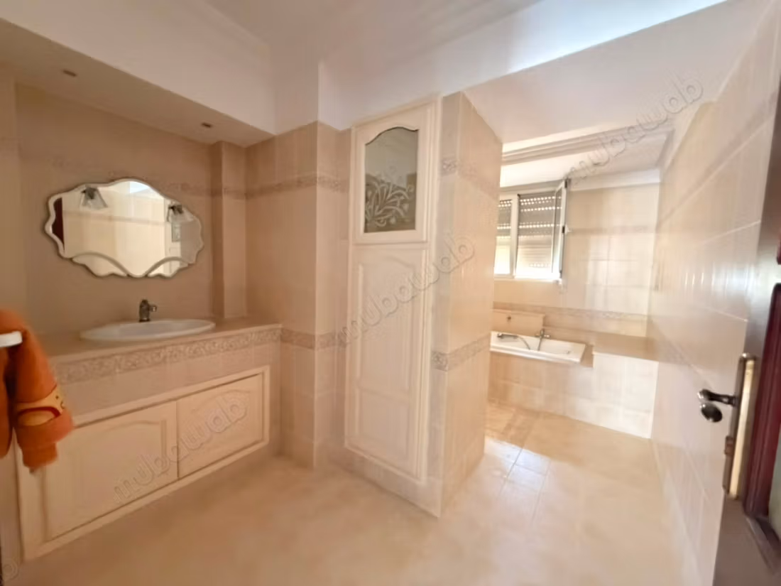 Villa S4 avec studio S2 a vendre a el fatha