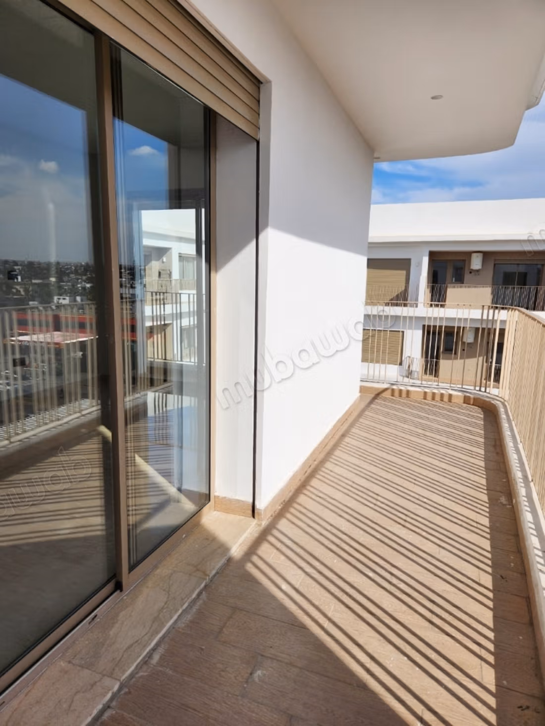 Studio vide Luxe à Californie Bd Taddart avec Terr