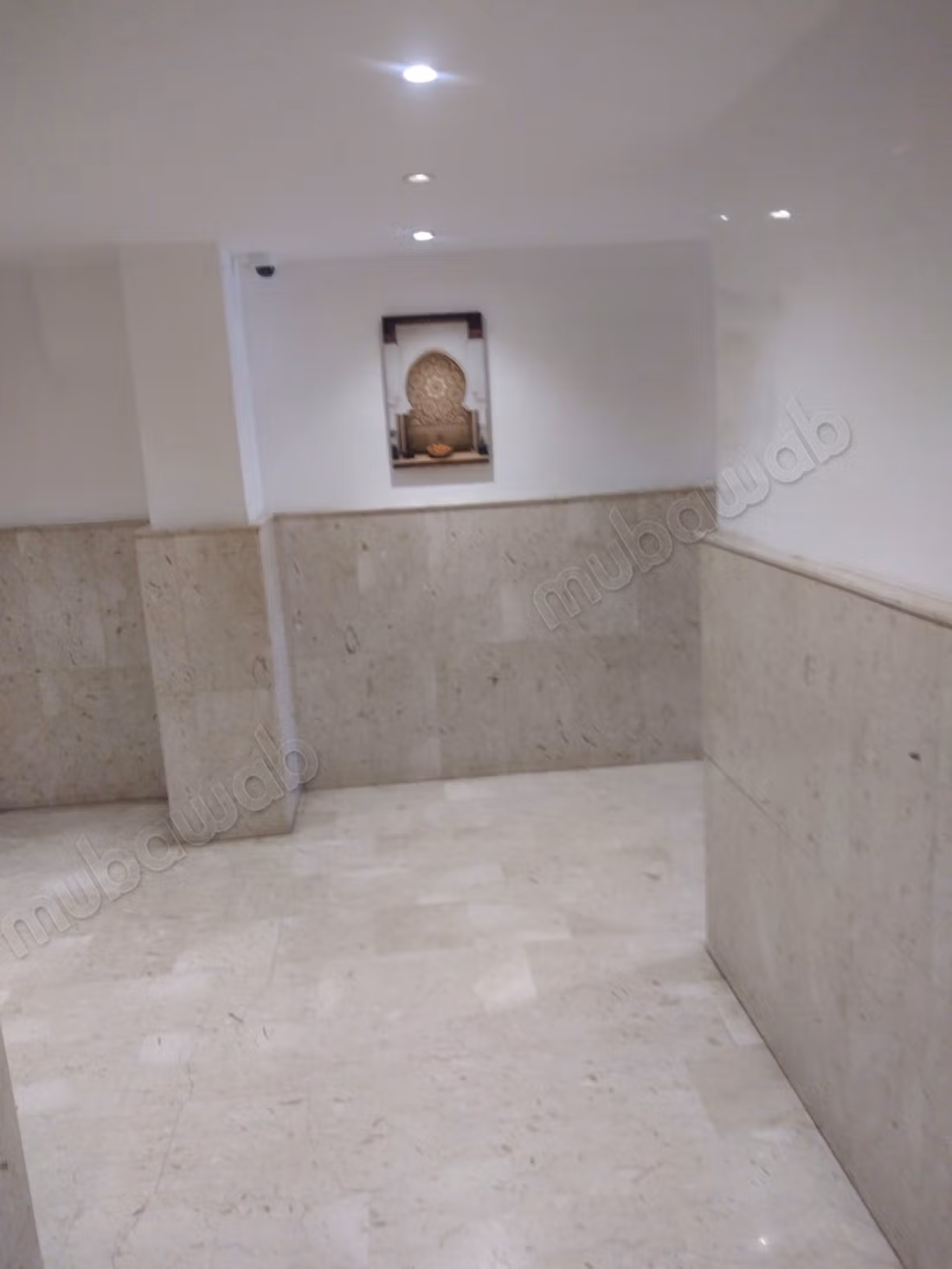 Vente d'un bel appartement à Oasis sud. 
2 pièces confortables. 
Bien meublé