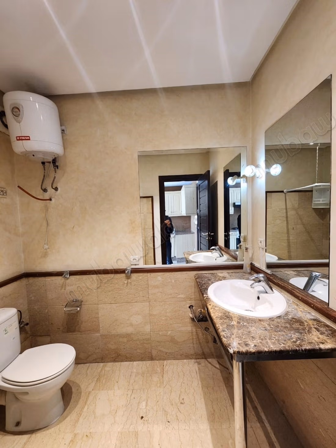 Luxe gemeubileerde studio 46m2 in Q. Mers Sultan Ss Vis a Vi