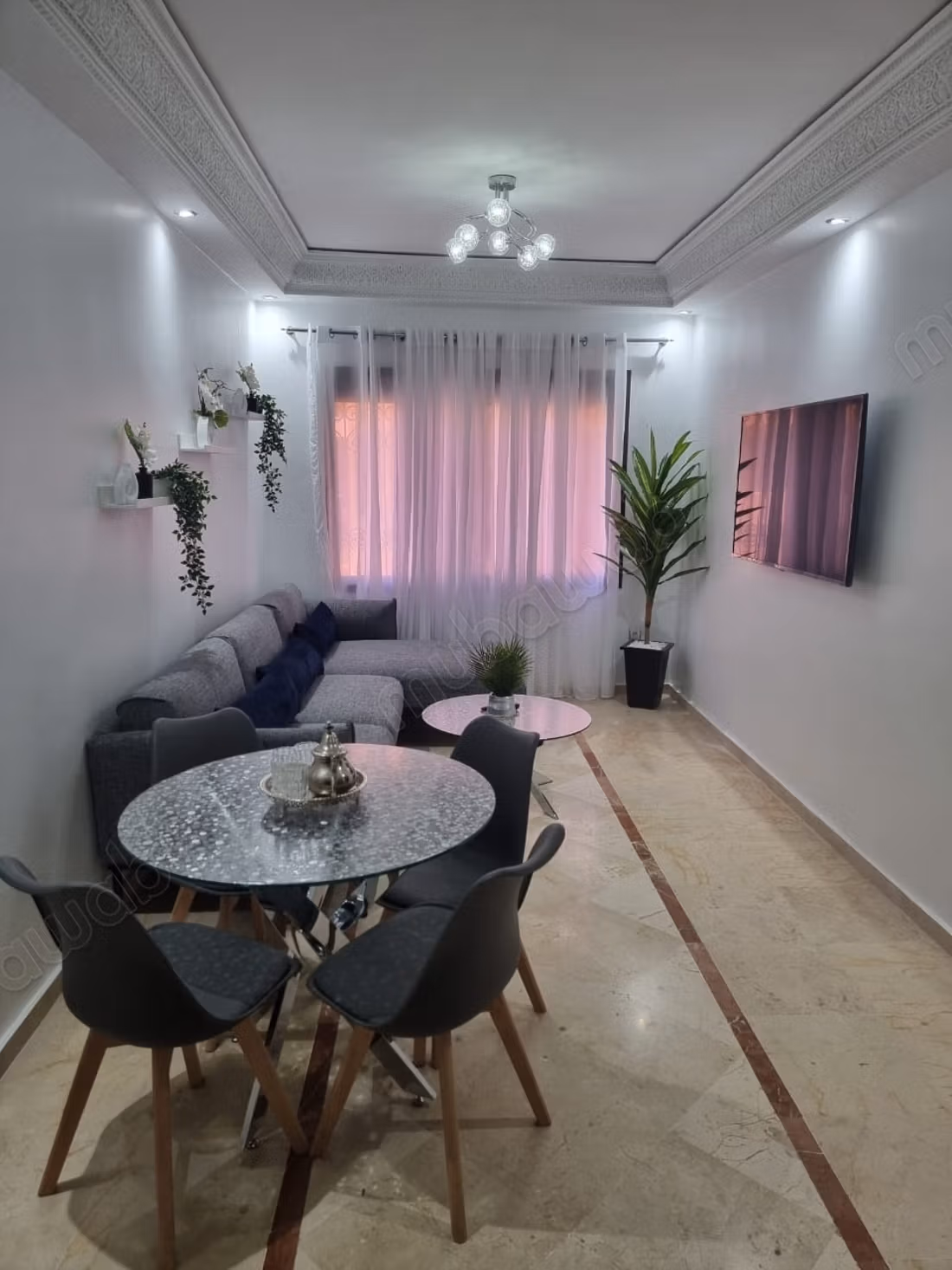 Appartamento con vista piscina nel centro città