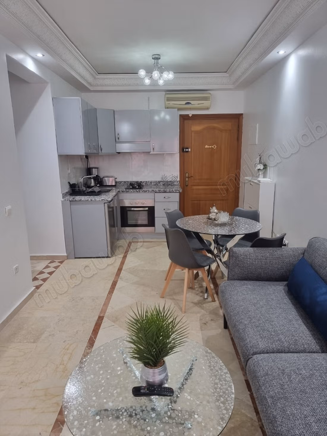 Appartamento con vista piscina nel centro città