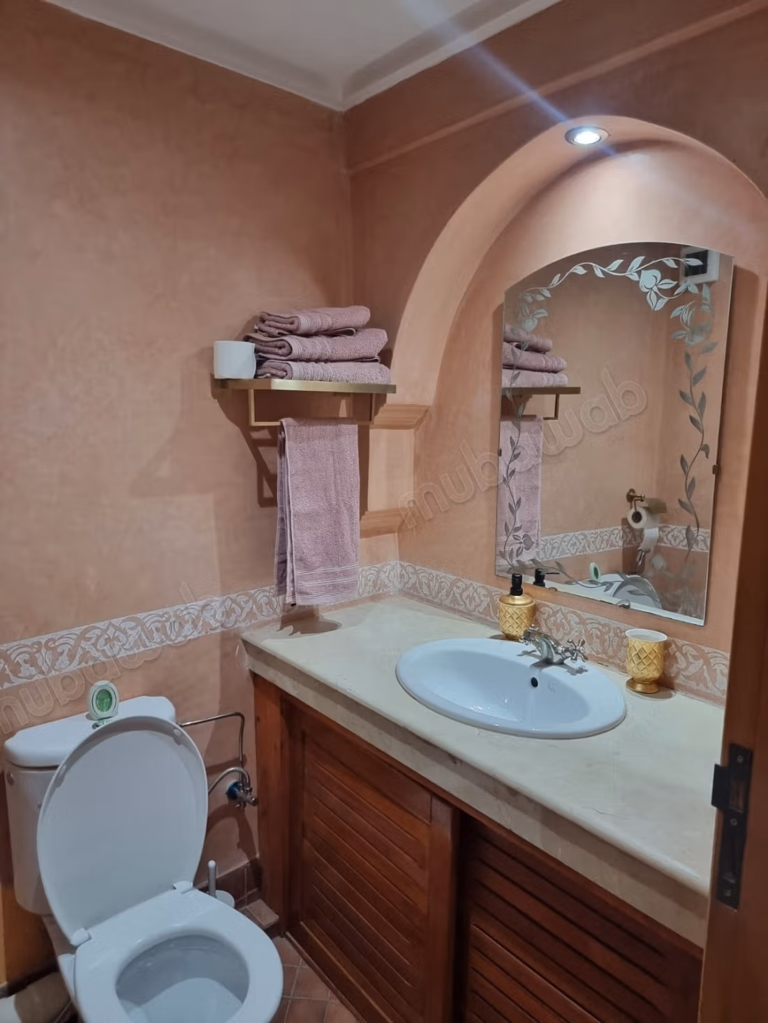 Appartamento con vista piscina nel centro città
