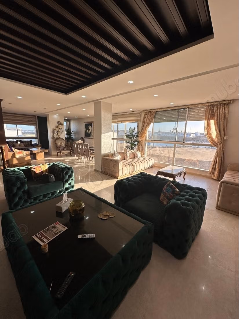 Bellissimo duplex in affitto con vista sul lago e sul mare