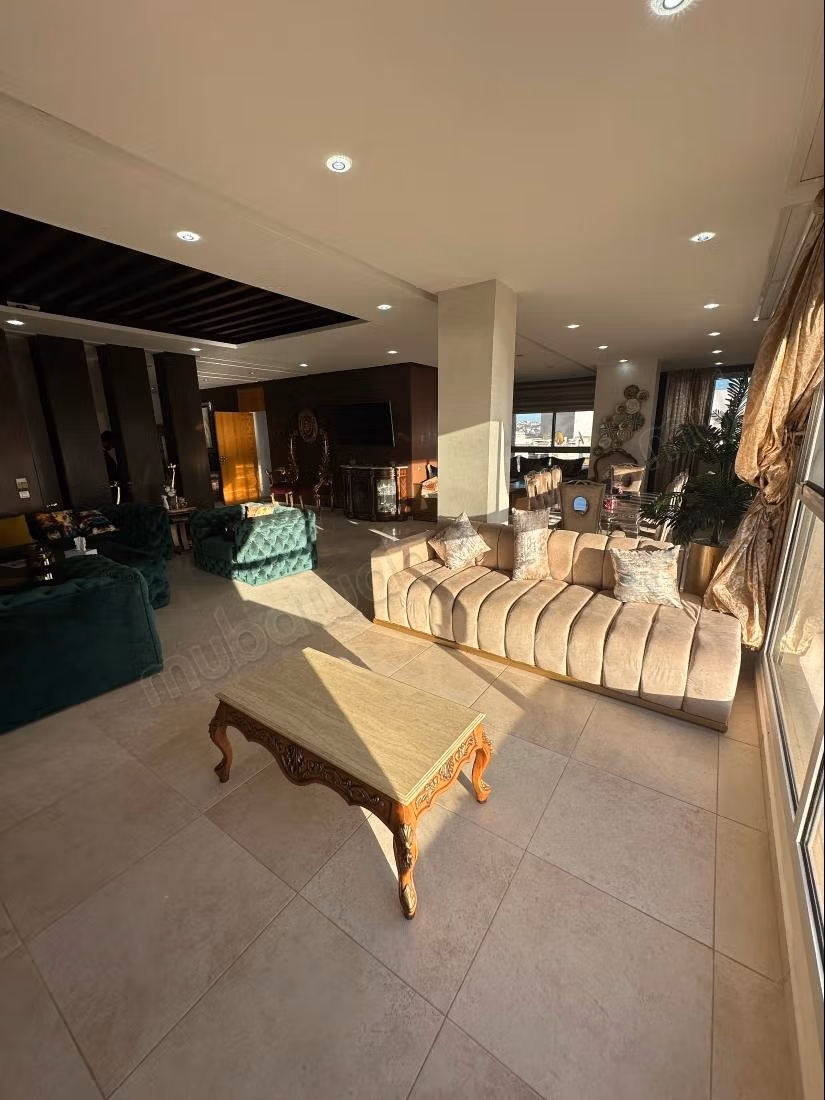 Bellissimo duplex in affitto con vista sul lago e sul mare