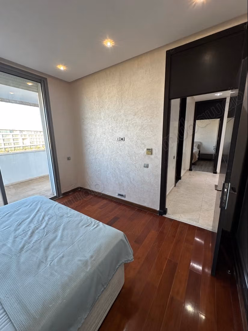 Bellissimo duplex in affitto con vista sul lago e sul mare