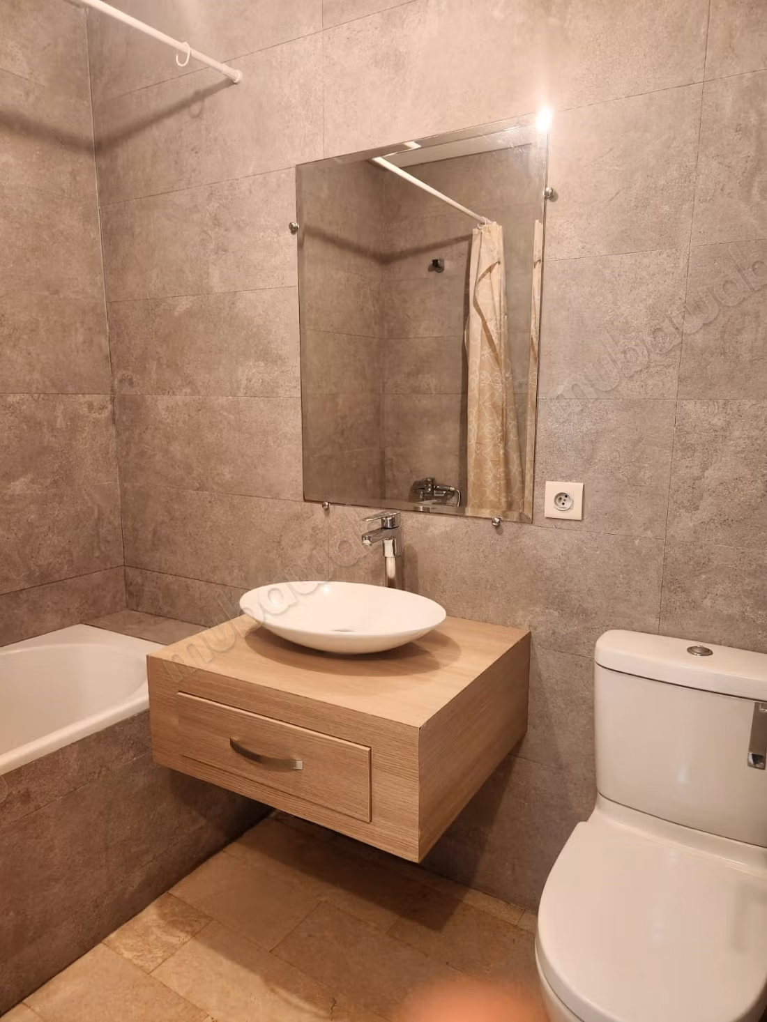 Luxe Gemeubileerd Appartement van 90m2 in de wijk Gauthier