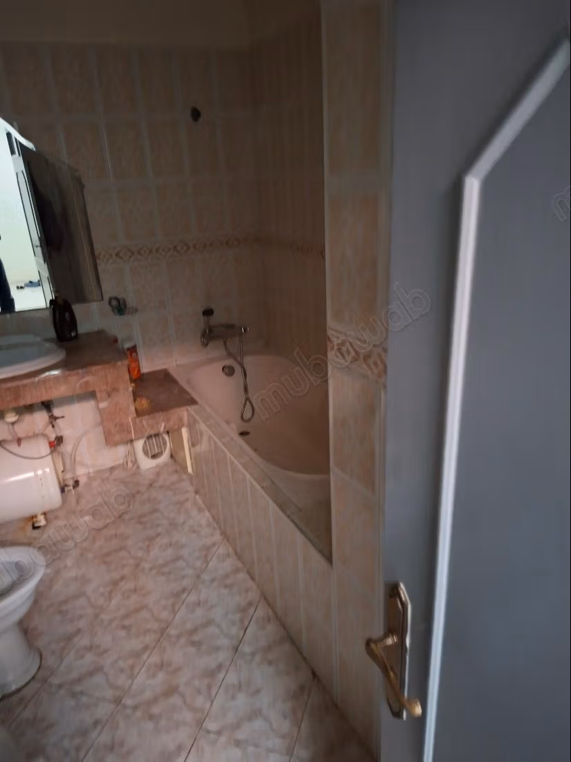 A vendre jolie villa en face du quartier CFC