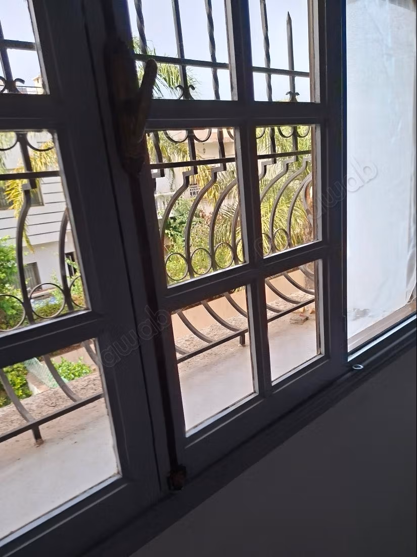 A vendre jolie villa en face du quartier CFC