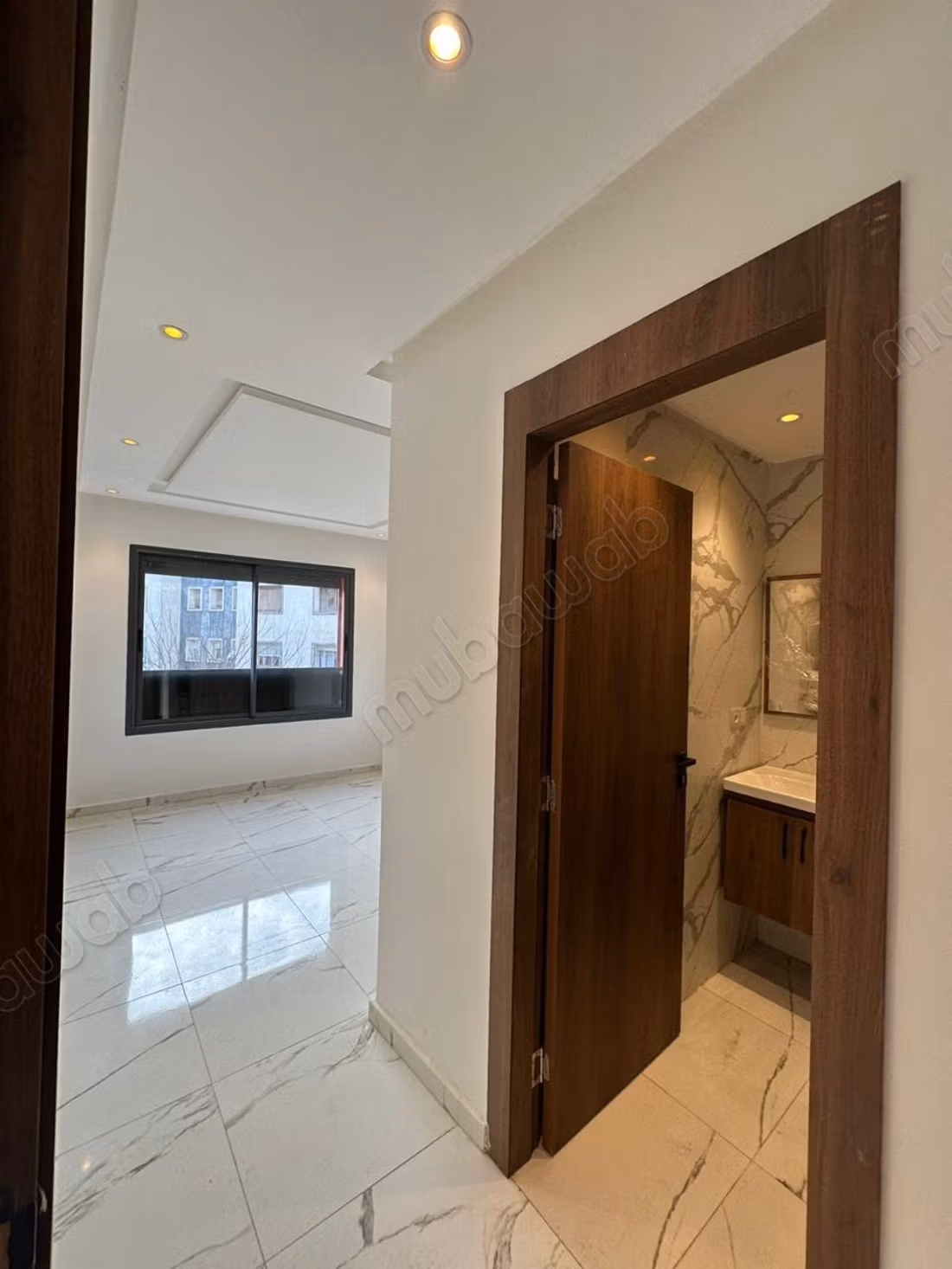 Appartement en location en poids lourd. Surface de 90 m². Salon traditionnel marocain, résidence sécurisée
