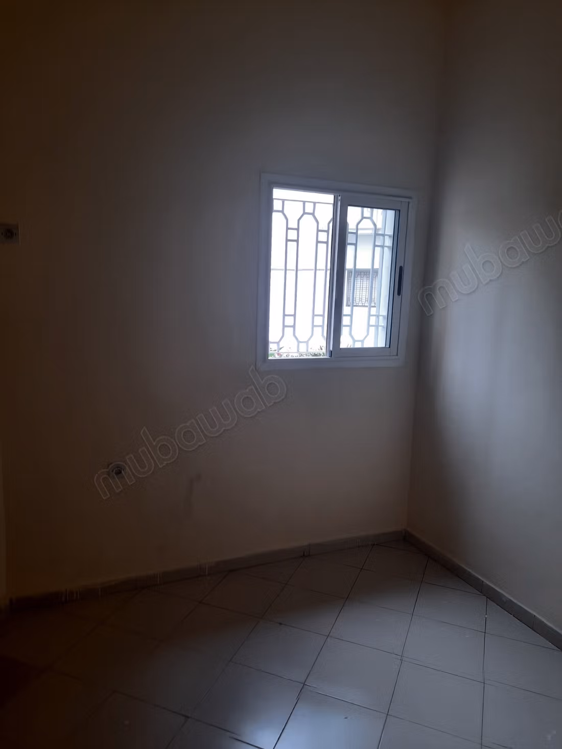 Bureau rdc ain sebaa res chabab 3500 dh