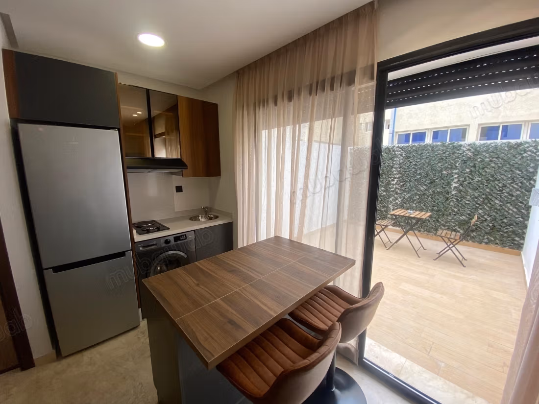 Magnifico studio arredato in affitto Oasis