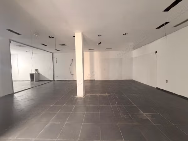 A louer un local commercial à la soukra
