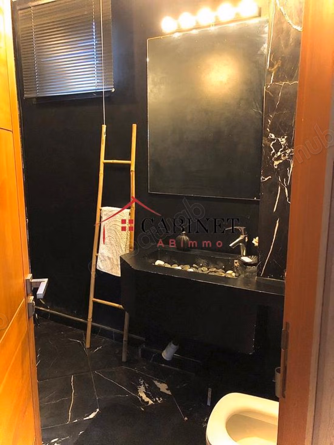 Ampio appartamento arredato di lusso a Hay Riad