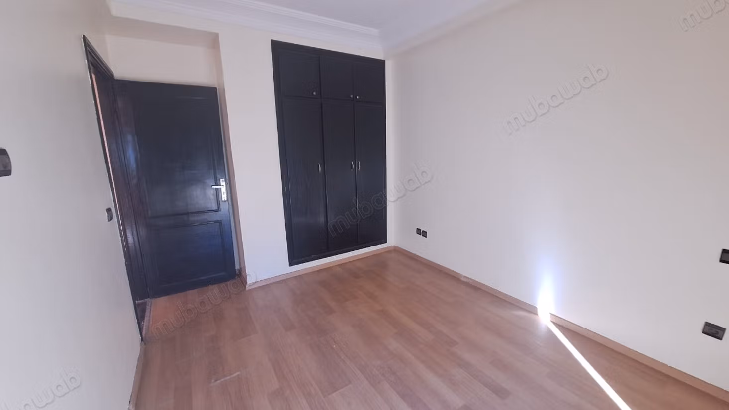 شقة جميلة في الطابق 1 (شباب عين السبع) 4000 درهم