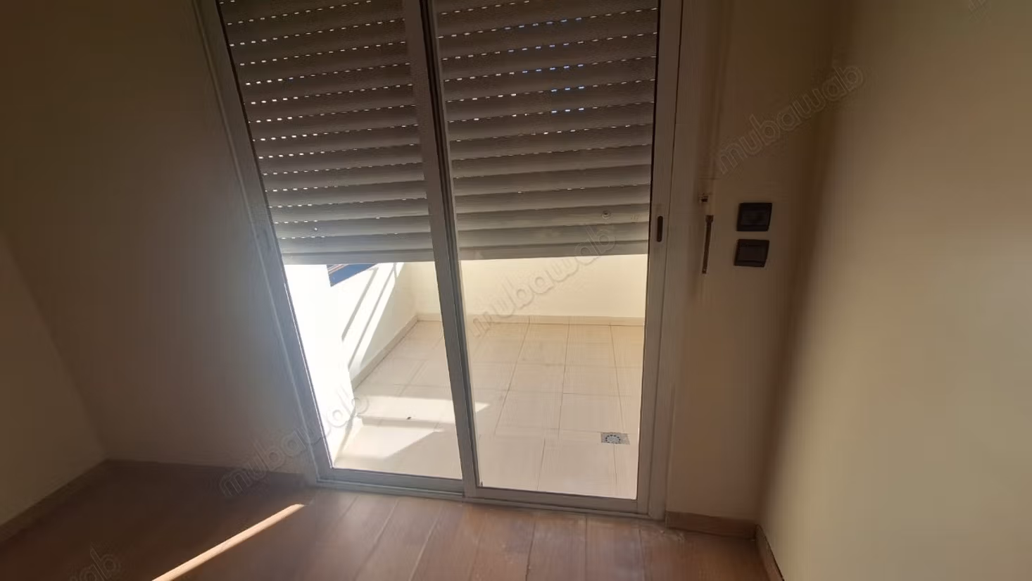 شقة جميلة في الطابق 1 (شباب عين السبع) 4000 درهم