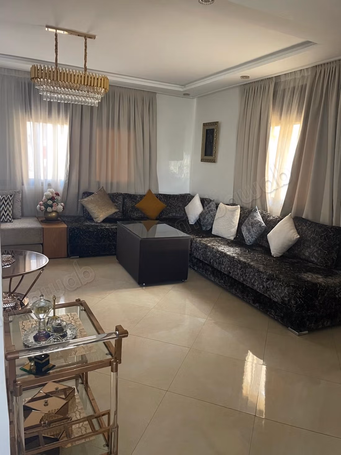 TE HUUR - Gemeubileerd Appartement in Mazola Ibn Sina