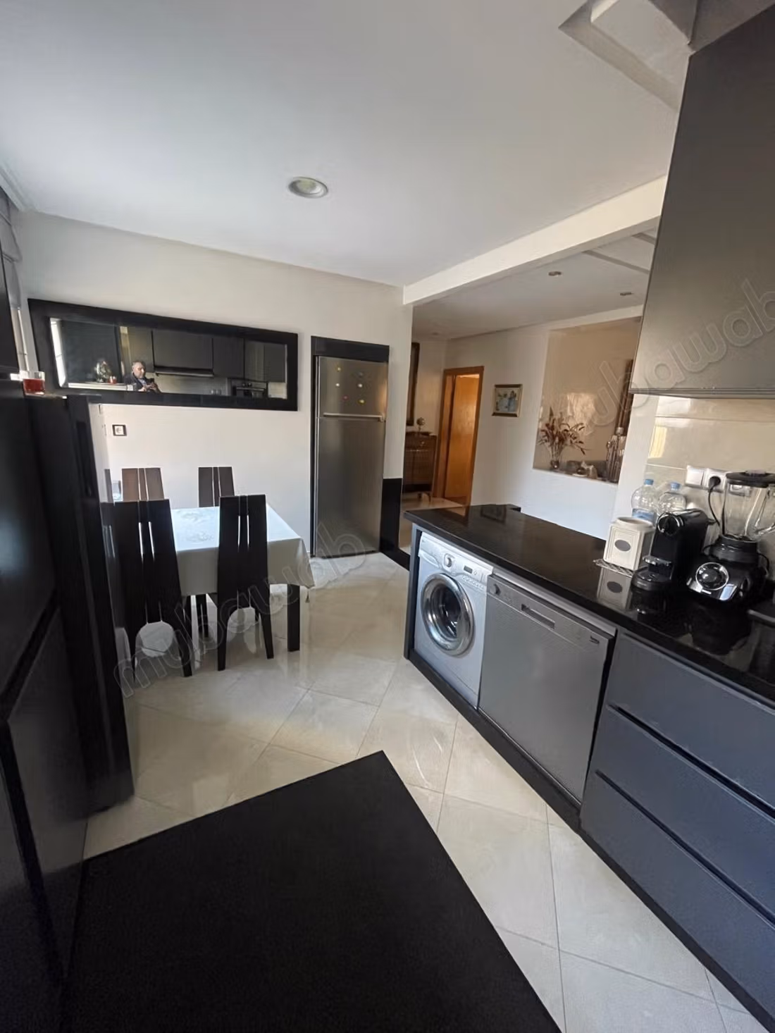 TE HUUR - Gemeubileerd Appartement in Mazola Ibn Sina