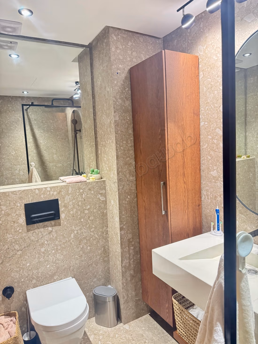  Studio arredato di alto livello in affitto 