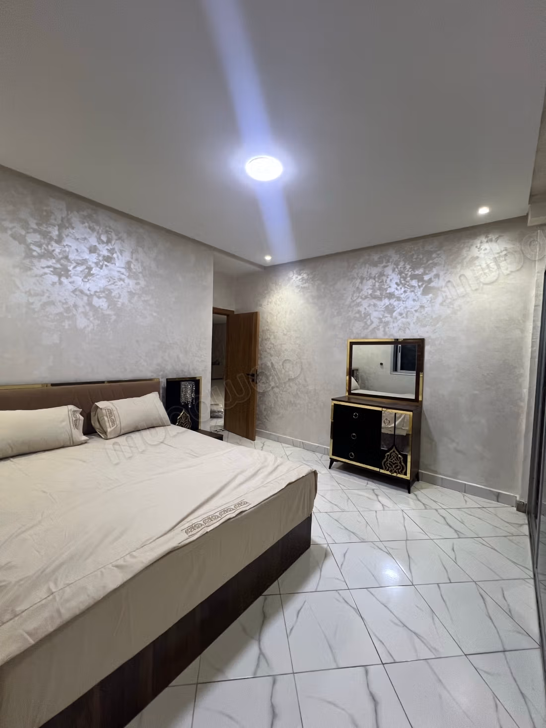 Casa di lusso in affitto a Ain Chkef 1 stanza. Porta blindata, sicurezza