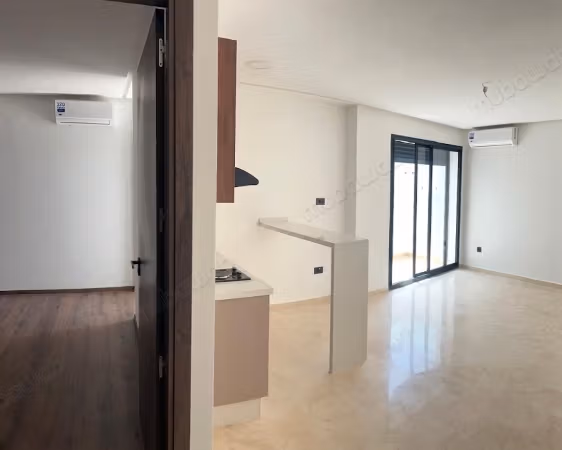 Joli studio vide à louer Oasis Casablanca