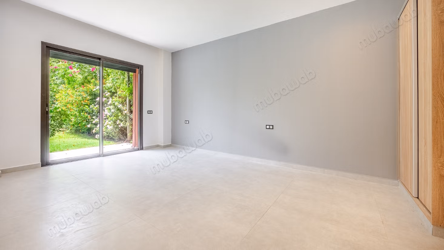 Al Maaden 4 bedrooms heated pool