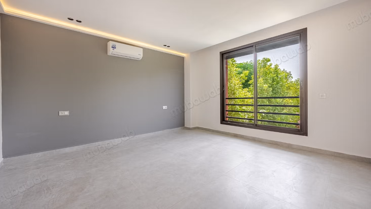 Al Maaden 4 bedrooms heated pool