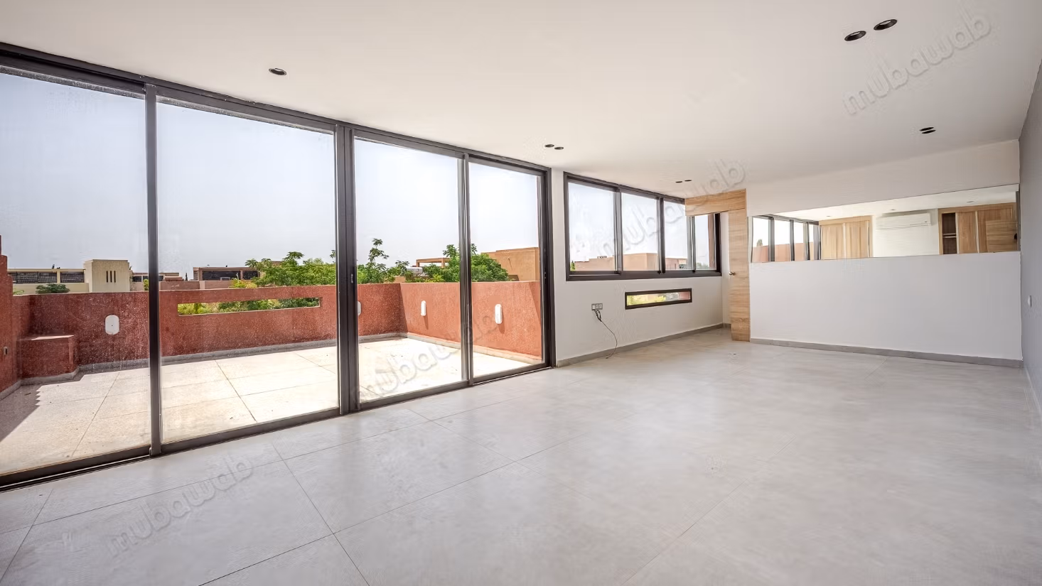 Al Maaden 4 bedrooms heated pool