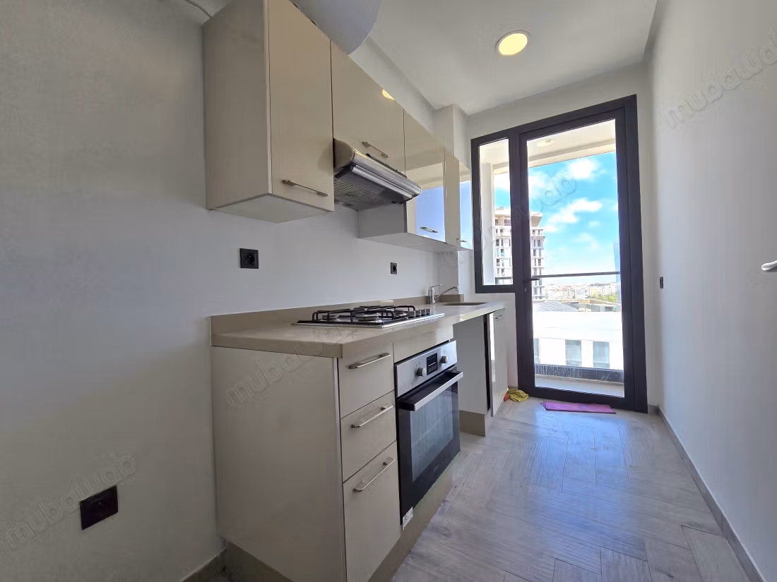 Appartement à louer à Casablanca Finance City.
Superficie 98 m².
Porte sécurisée et chauffage central