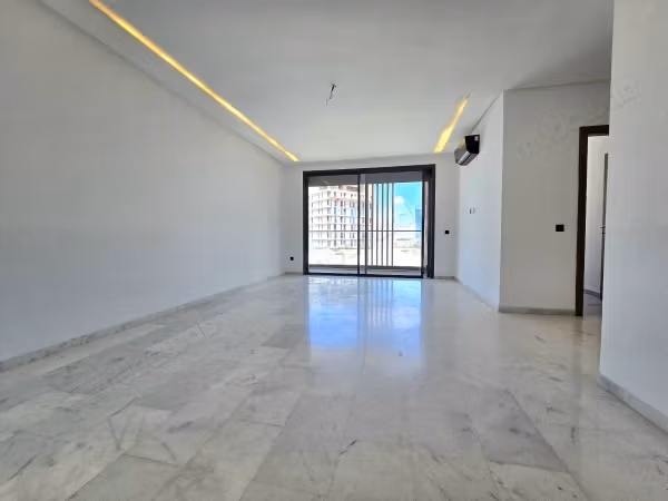 Appartamento in affitto a Casablanca Finance City. Superficie 98 m². Porta sicura e riscaldamento centralizzato