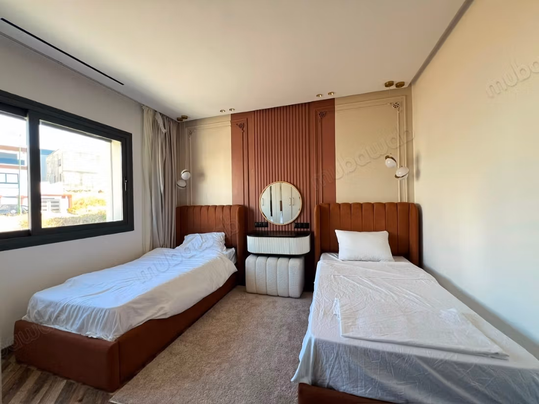 Villa a 3 FACCIATE con vista mare a NOUINOUICH