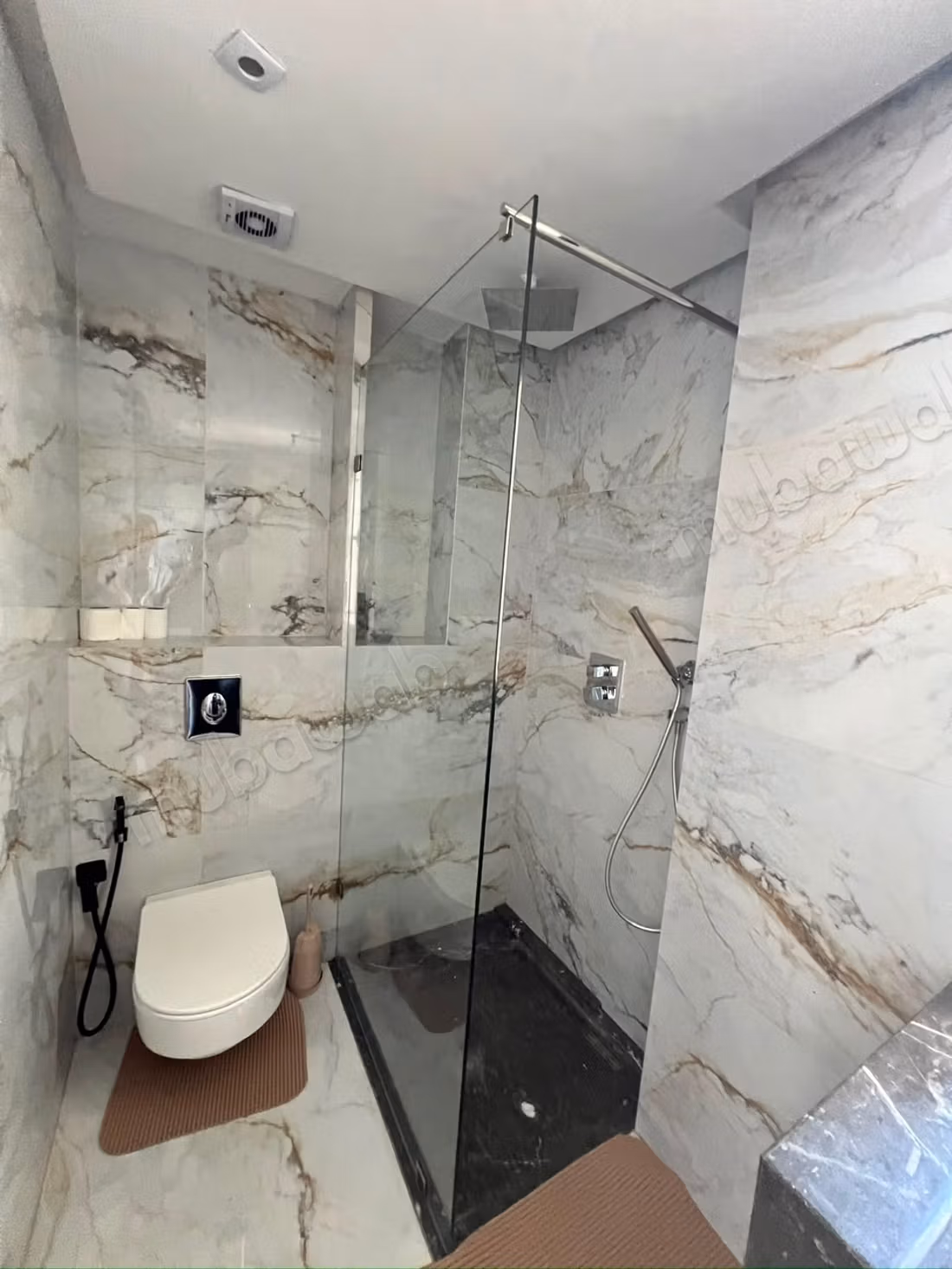 Villa a 3 FACCIATE con vista mare a NOUINOUICH