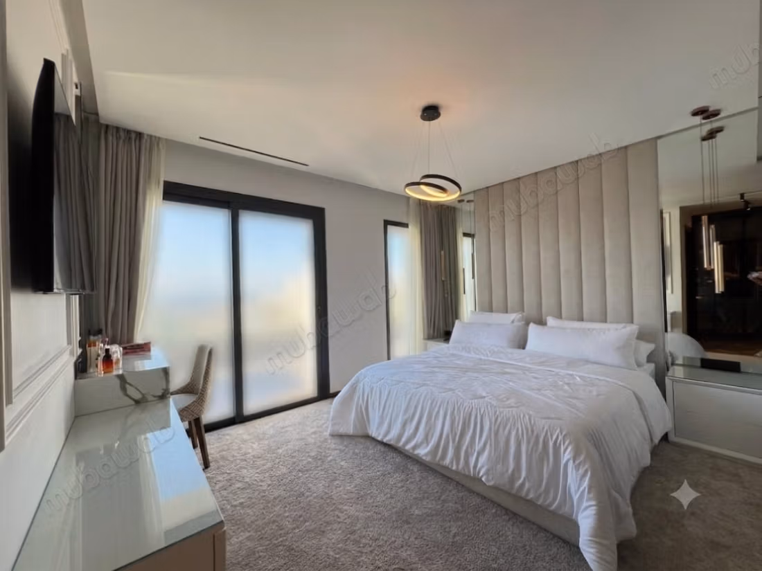 Villa a 3 FACCIATE con vista mare a NOUINOUICH