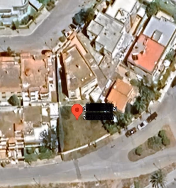 Terrein te koop in Mannesmann. Oppervlakte van 300 m²