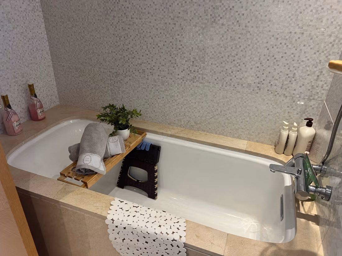 CFC EXCLUSIVITY - Apartment with rooftop