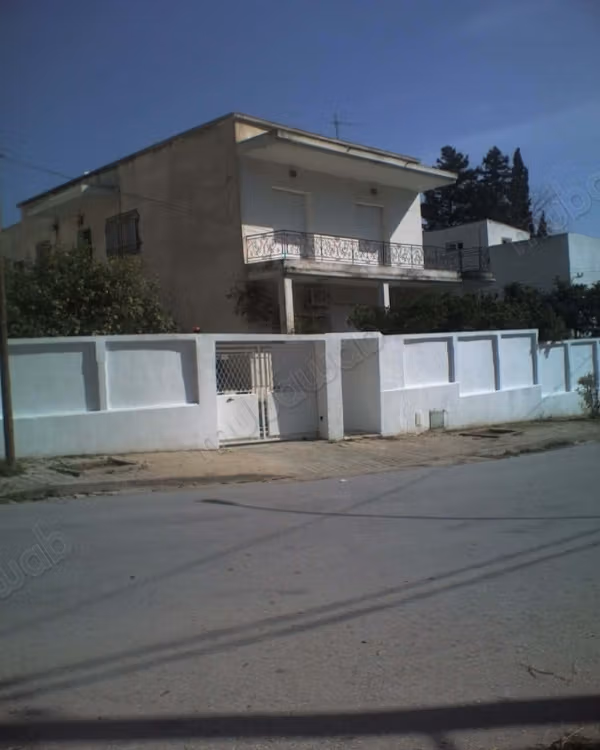 Opportunité rare à El Manzah 1, Tunis Rue Ettihad – Ben Achour, à proximité du Stade d’El Manzah