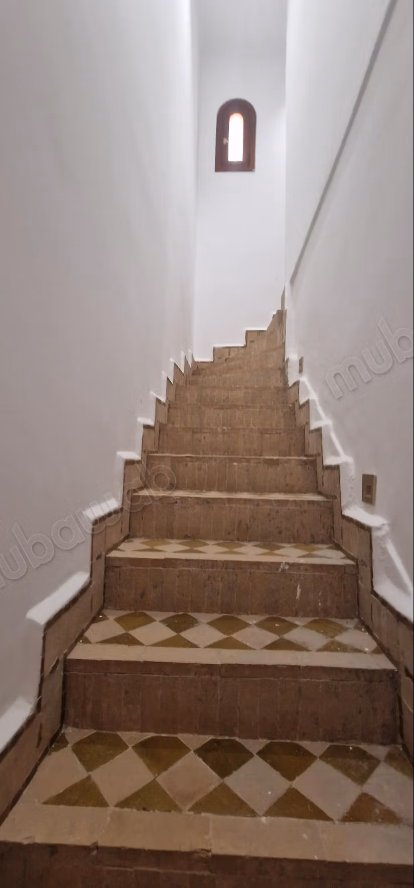 Bellissimo riad in affitto a Ennakhil Palmeraie. 4 grandi stanze. Arredato