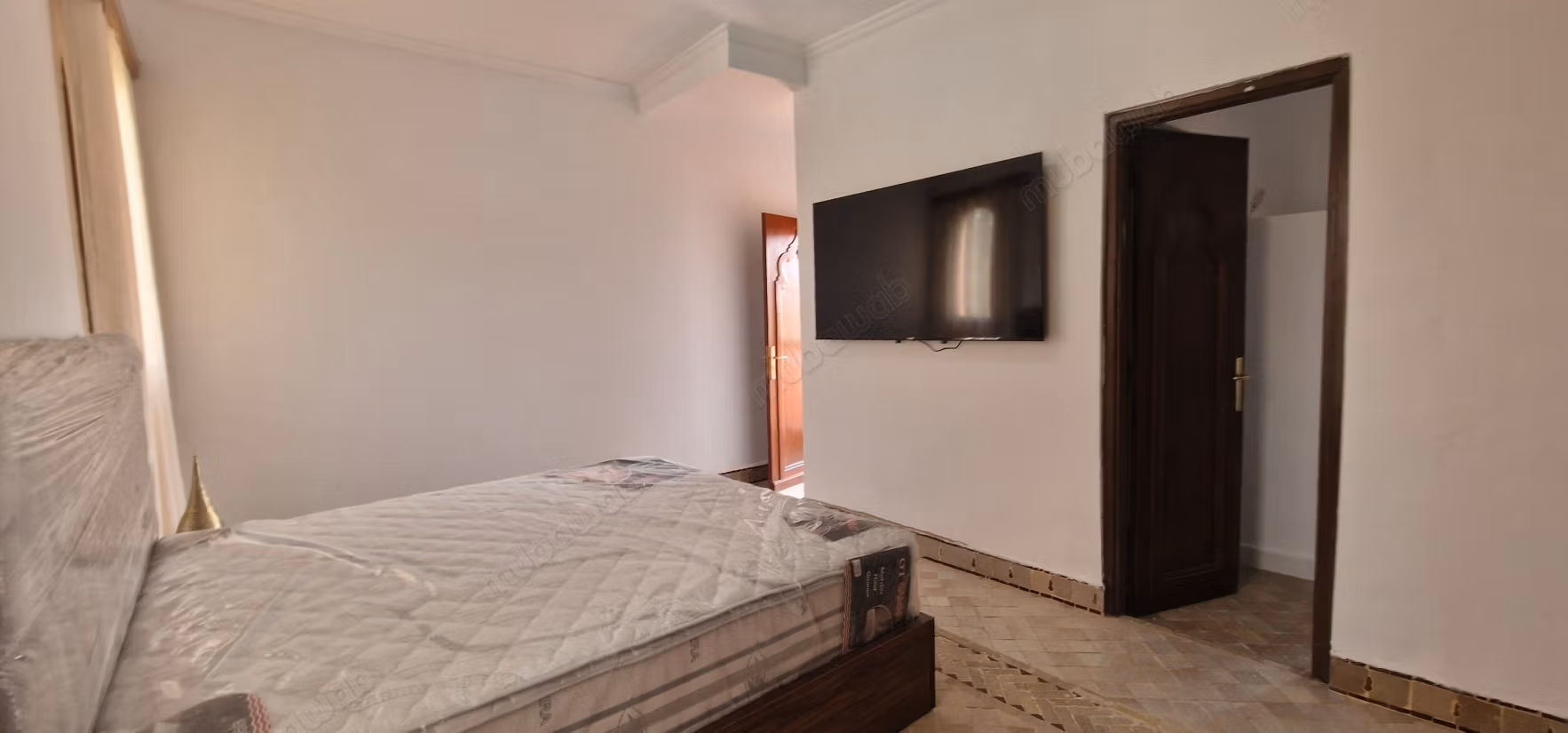 Bellissimo riad in affitto a Ennakhil Palmeraie. 4 grandi stanze. Arredato