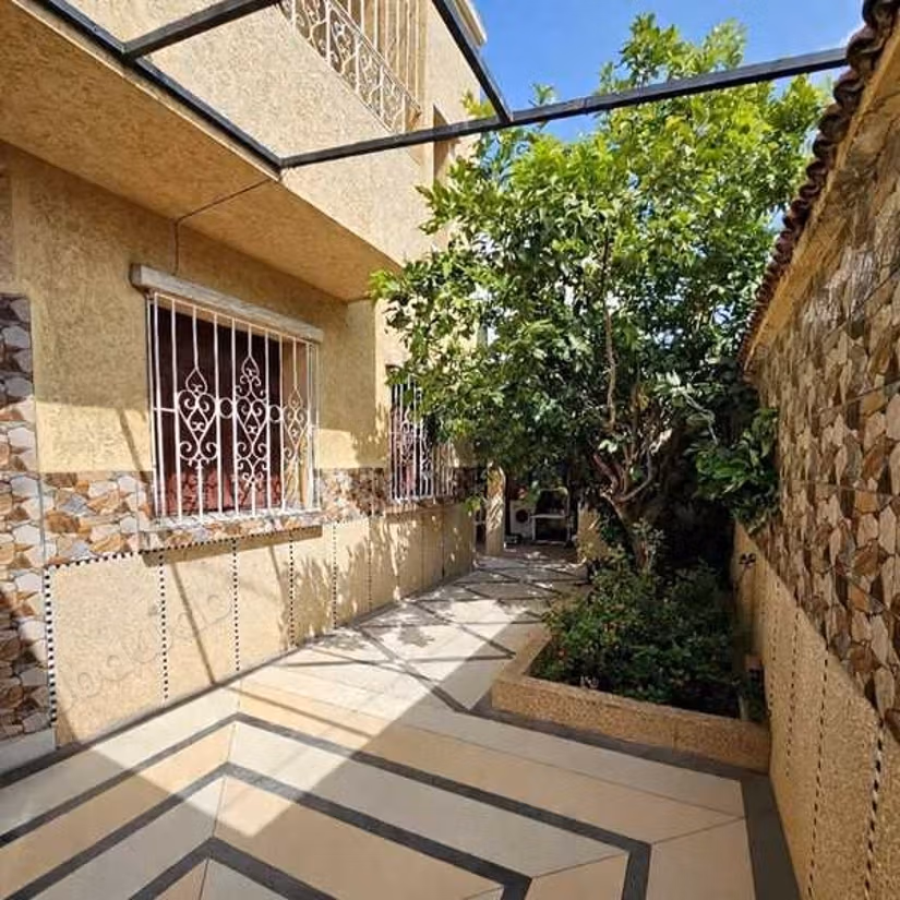 Villa te Koop van 273,0 m² in Casablanca, Fida