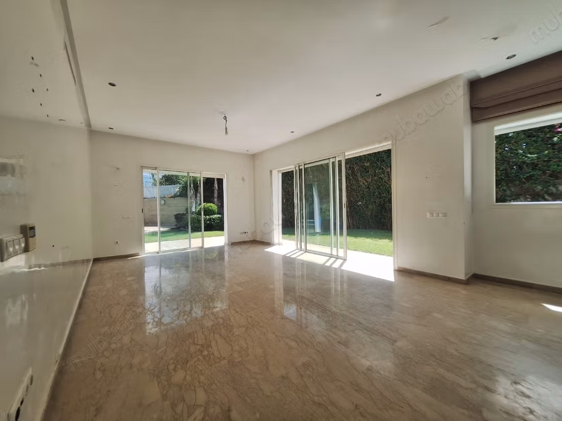 Bella villa 370 M2 Dar Bouazza residenza chiusa