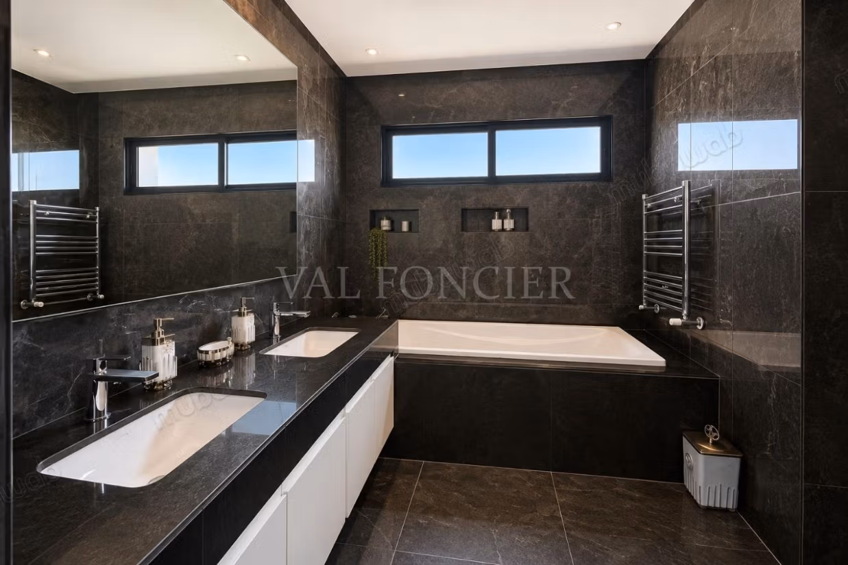 Villa moderna arredata con 4 camere e piscina – Dar Bouazza