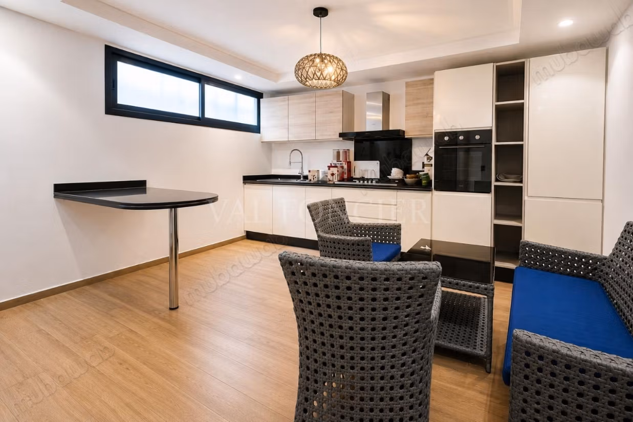 Villa moderna arredata con 4 camere e piscina – Dar Bouazza