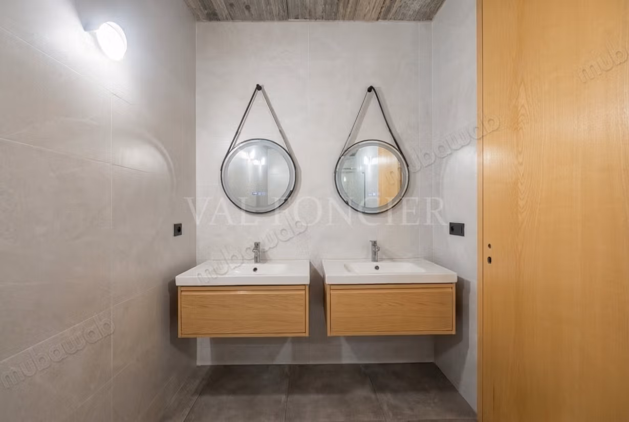 Superb new villa with a large pool in Dar Bouazza