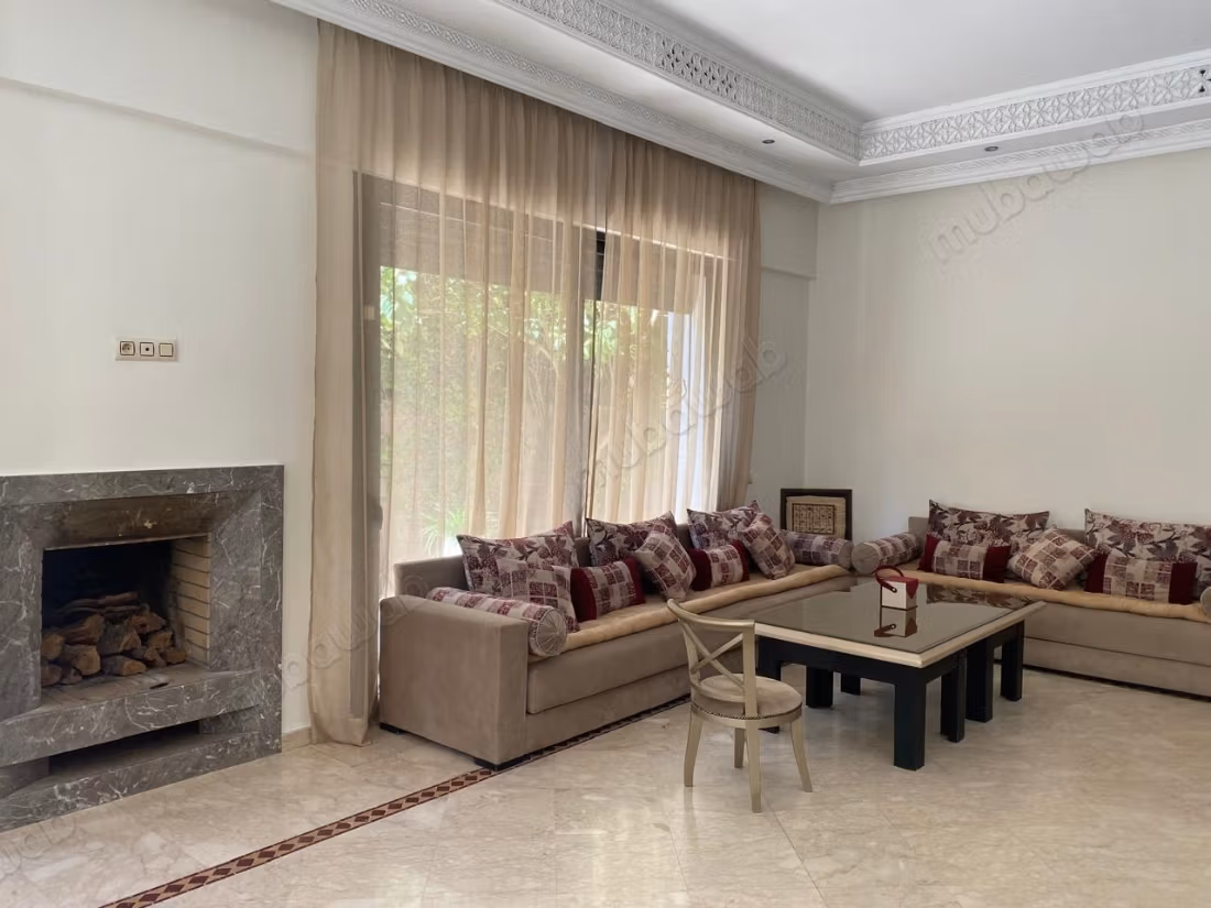 Belle villa spacieuse luminieuse a targa