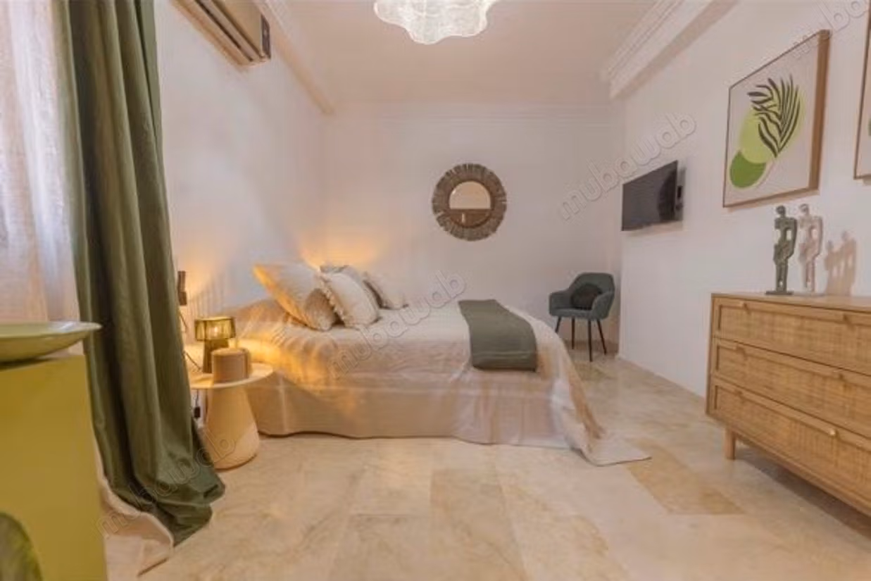 Apartment for sale in Samlalia. 3 bedrooms. Pool and concierge service